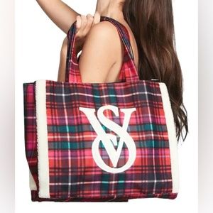 NWT Victoria’s Secret Tote